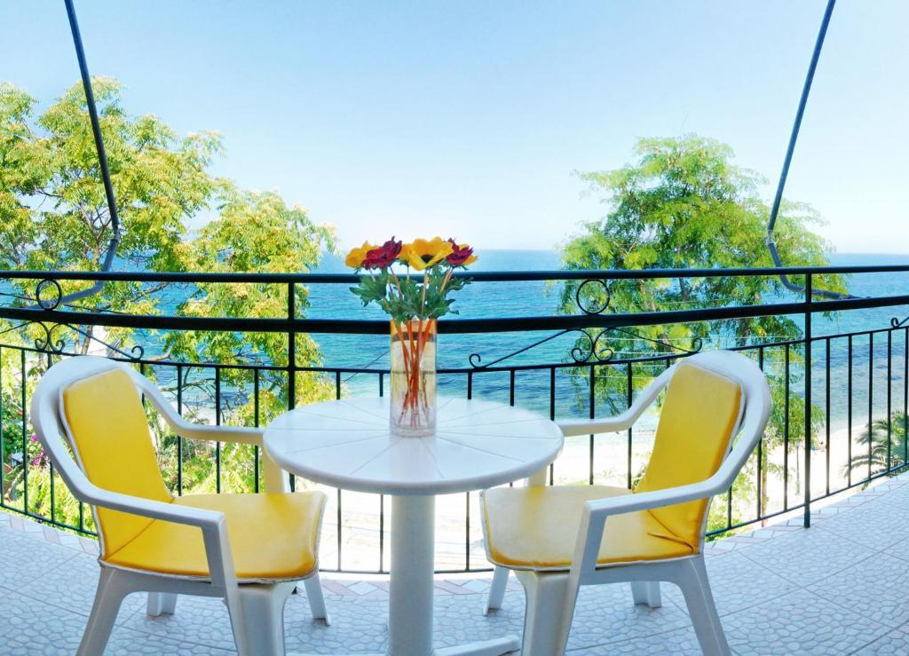 Empress Corfu Perama (Corfu) Exterior foto